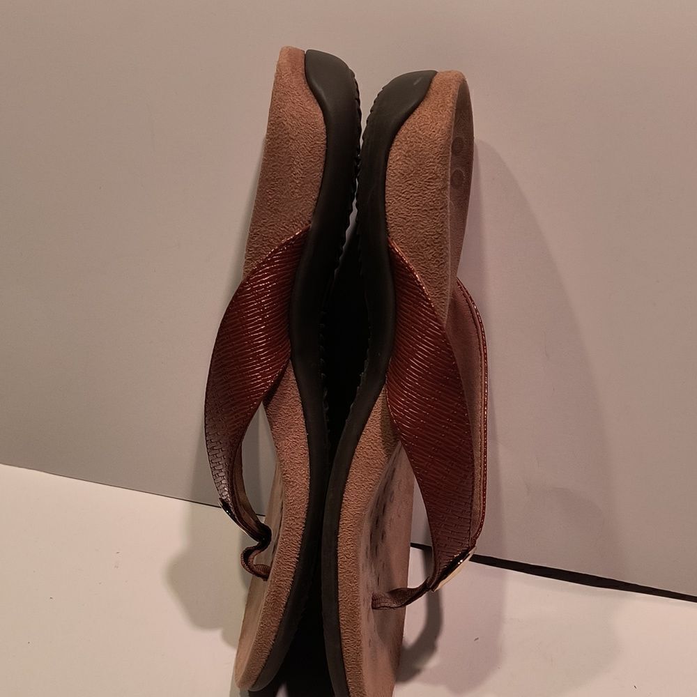 Vionic Sandals Women's - Picture 2 of 4